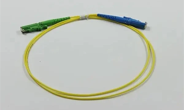 Καλώδια οπτικών ινών E2000 Jumper