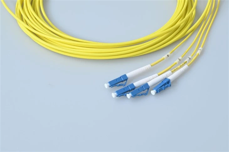 12-Core SC/UPC to LC/UPC Pre-Terminated Fiber Optic Patch Cord factory