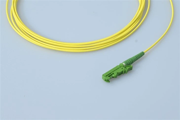 Οπτικές ίνες E2000 Pigtail